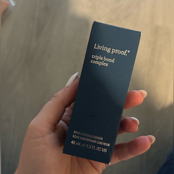 Living proof triple bond complex - new - Picture 1 of 1